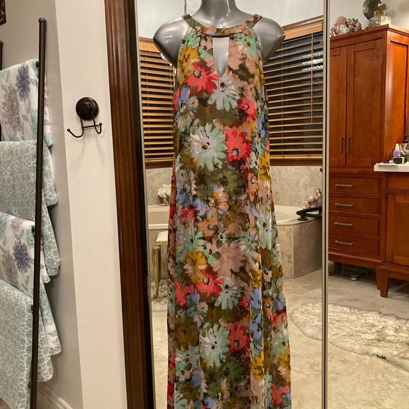 Halter style, long sundress. New with tag, beautiful floral print. - Picture 2 of 6